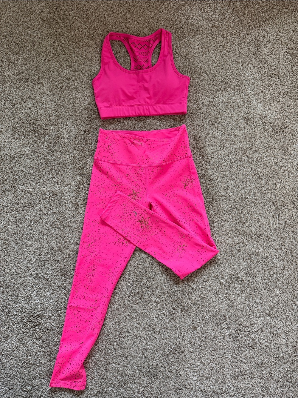 Zyia Hot Pink Women's Athletic Set - Sports Bra & Leggings